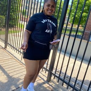 Meet your Posher, Janisha